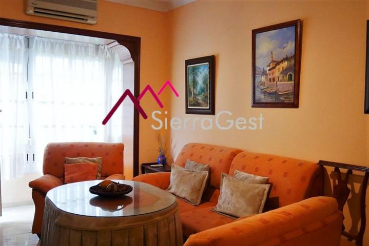 Casa en venta en Ubrique, AVENIDA ESPAÑA photo 0