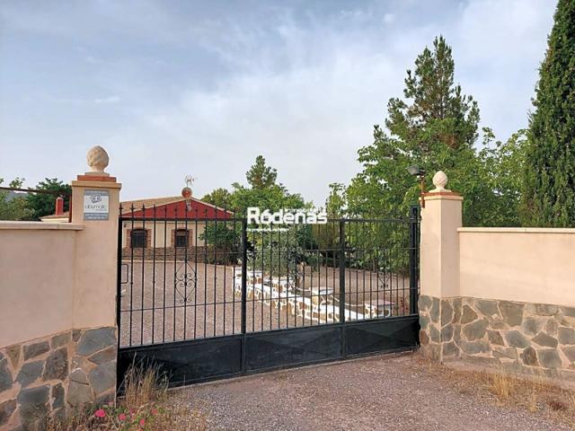 Chalet en venta en Jumilla photo 0