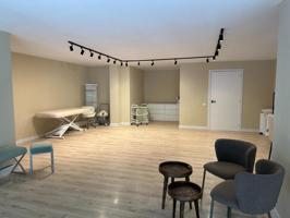 Local comercial en venta en Barcelona, La Sagrada Família photo 0