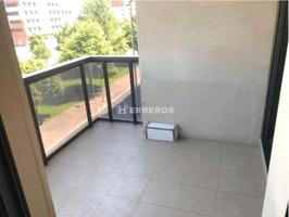 Piso en venta en Logroño, La Cava photo 0