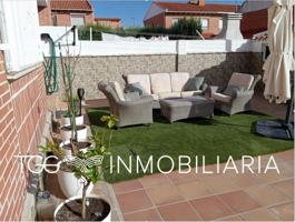 Adosada en venta en Cedillo del Condado, Castilla la mancha photo 0