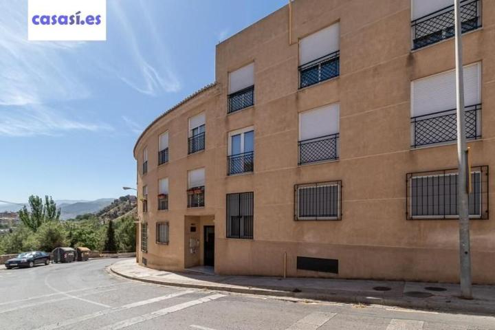 Piso en venta en Granada, Cervantes photo 0