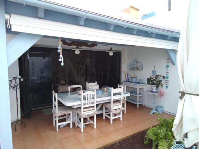 Casa en venta en Corralejo photo 0