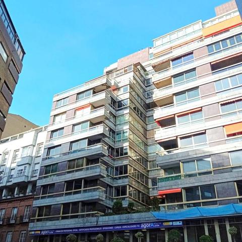 Piso en venta en León, Centro photo 0