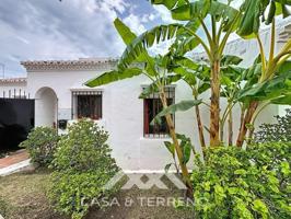 Bungalow en venta en Nerja photo 0