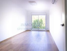 Piso en venta en Girona photo 0