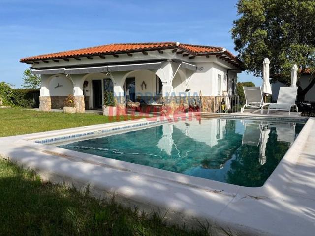 Chalet en venta en Peraleda de la Mata photo 0