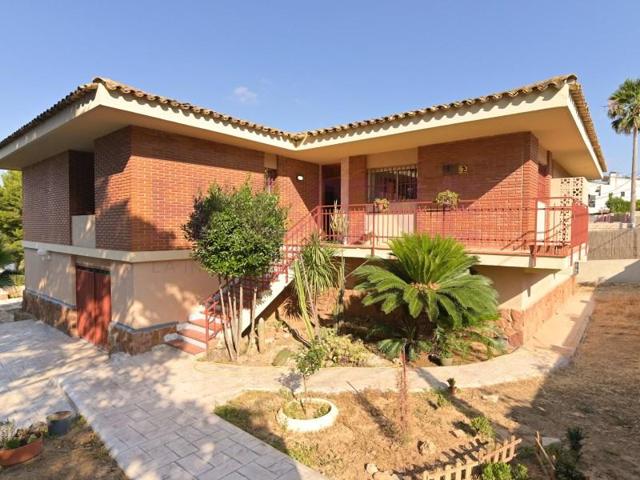Chalet en venta en Torrent photo 0