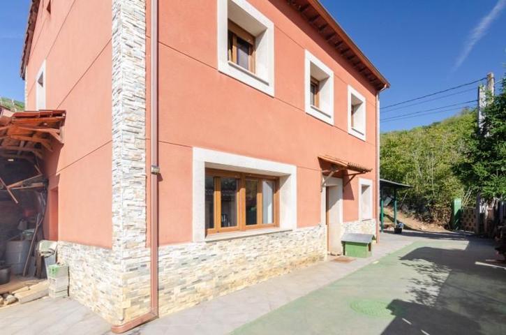 Casa en venta en Oviedo, La Manjoya-Parroquias Sur photo 0