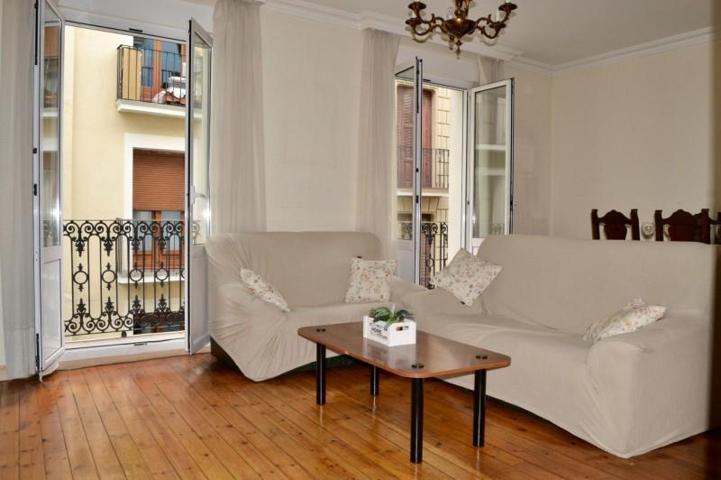 Piso en venta en Pamplona, Casco Viejo photo 0