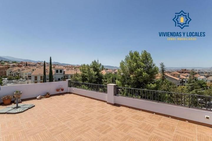 Casa en venta en Granada, Bola de oro photo 0