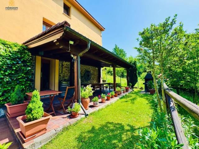 Casa con terreno en venta en Aller, Cabanaquinta photo 0