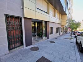 Local comercial en venta en Vigo, Pza Independencia photo 0