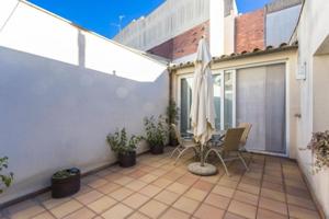 Casa en venta en Figueres, Eixample photo 0