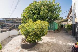 Casa con terreno en venta en Telde, La breña photo 0