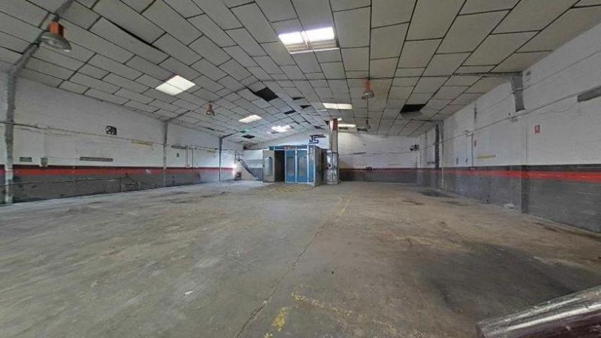 Nave industrial en venta en Sevilla, CALLE LATON POLIG.IND.CALONGE photo 0