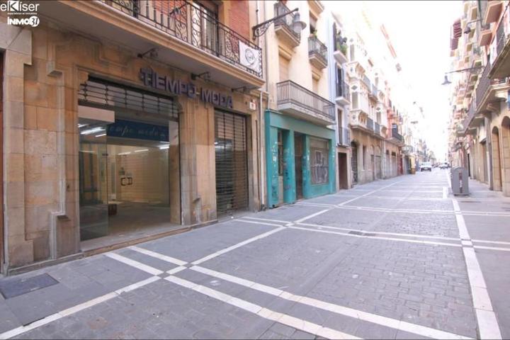 Local comercial en venta en Pamplona, Casco Viejo photo 0