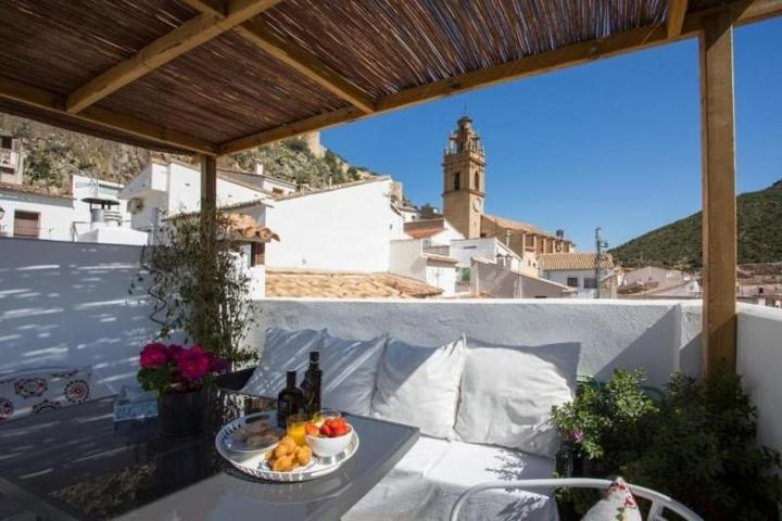 Casa en venta en Chulilla, Chulilla photo 0