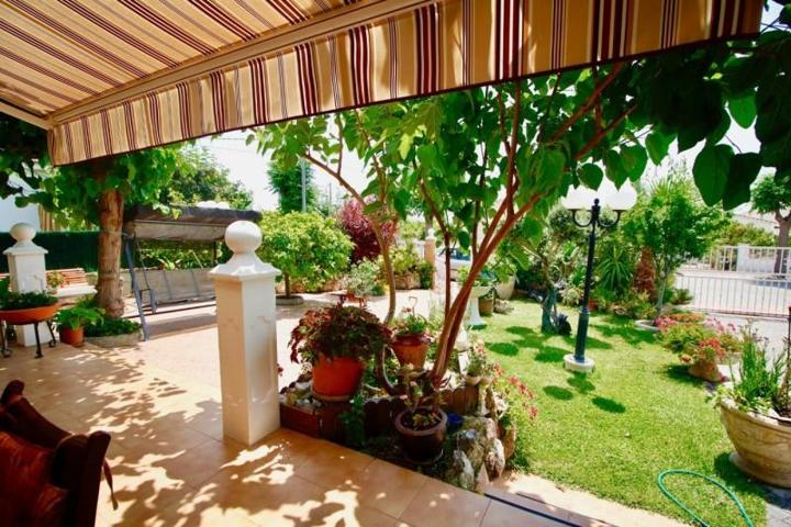 Casa en venta en Roda de Barà, Urbanización photo 0