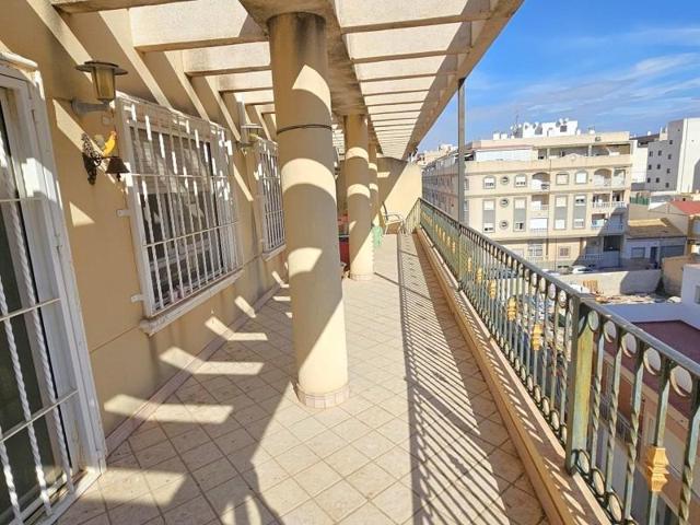 Apartamento en venta en Torrevieja, Torrevieja photo 0