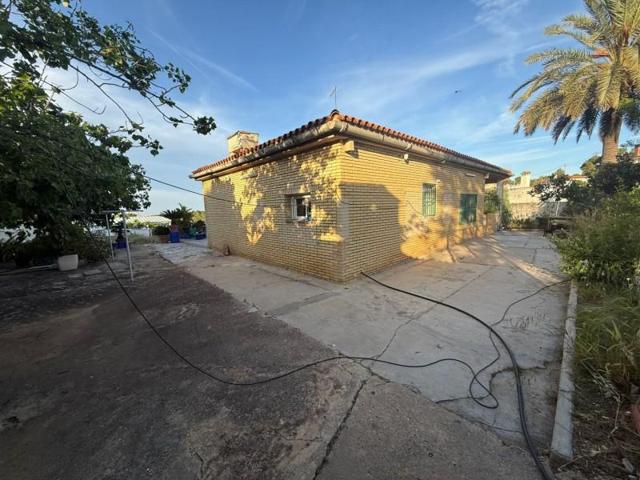 Chalet en venta en Torrent, Urbanizaciones photo 0