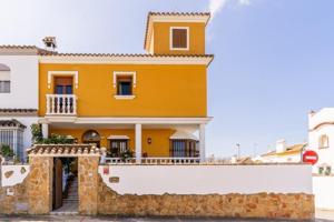 Adosada en venta en Chiclana de la Frontera, La soledad photo 0