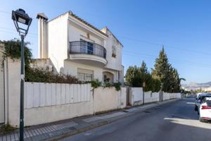 Chalet en venta en Albolote, Loma verde photo 0