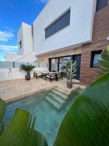 Bungalow en venta en San Pedro del Pinatar, Lo pagan photo 0