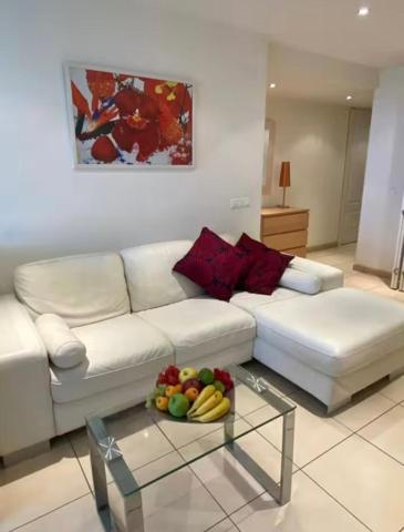 Apartamento en venta en Torremolinos, Centro photo 0