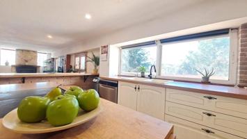 Casa en venta en Esparreguera, Can folsalba photo 0