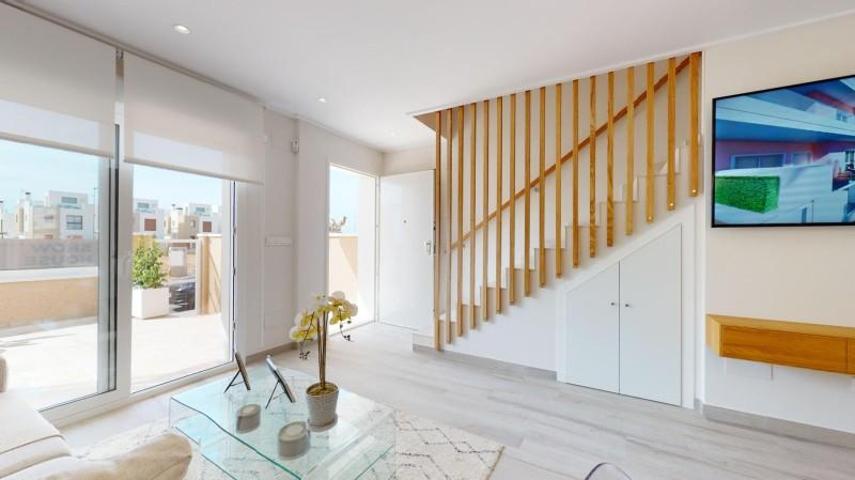 Adosada en venta en Pilar de la Horadada, Zona Pueblo photo 0