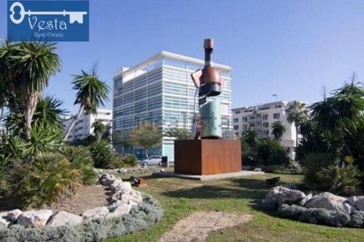 Nave industrial en venta en Jerez de la Frontera, Hipercor photo 0