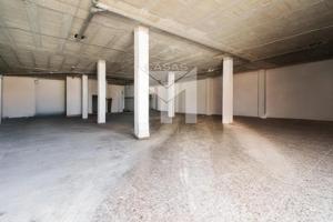 Local comercial en venta en Torrent, Calle valencia photo 0