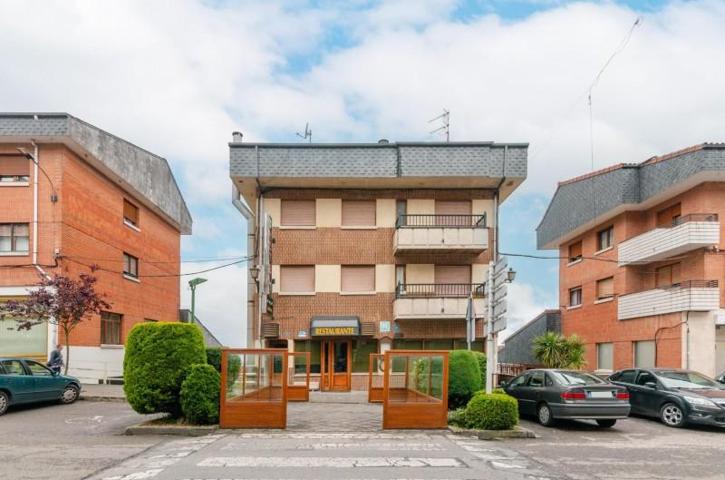 Edificio en venta en Tineo, Tineo photo 0