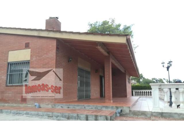 Chalet en venta en Palafolls photo 0