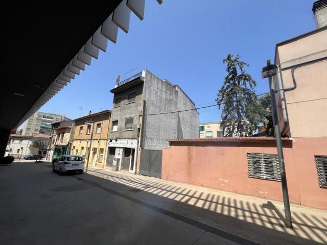 Edificio en venta en Mollet del Vallès photo 0