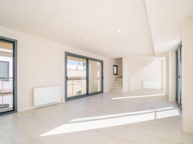 Duplex en venta en Figueres photo 0