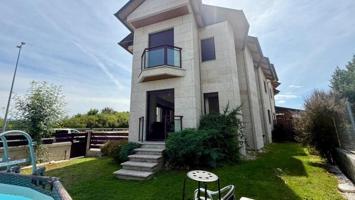 Bungalow en venta en San Cibrao das Viñas, Ponte noalla photo 0