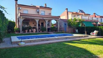 Chalet en venta en Palomares del Río, - Palomares del Río photo 0