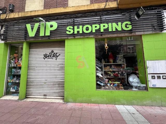 Local comercial en venta en Valladolid, Semicentro photo 0