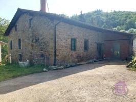 Chalet en venta en Zegama photo 0