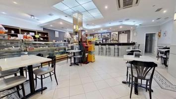 Local comercial en venta en Zubia, Centro photo 0