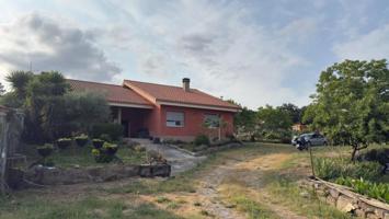 Casa en venta en Barbadás, A igrexa 7 photo 0