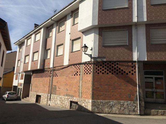 Edificio en venta en Castropodame, SAN MIGUEL DE LAS DUEÑAS photo 0