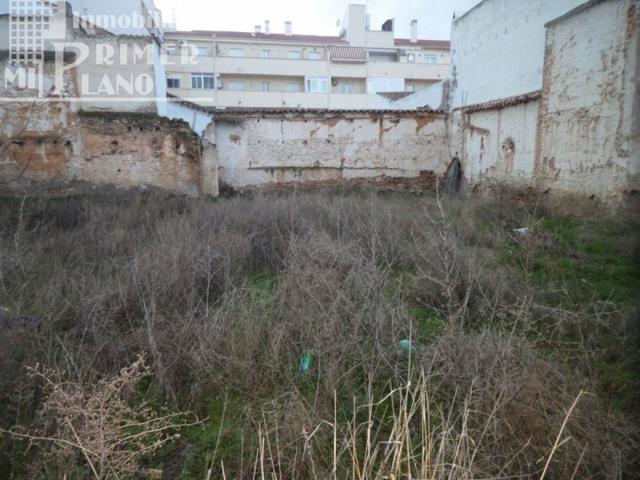 Terreno en venta en Tomelloso, Centro photo 0