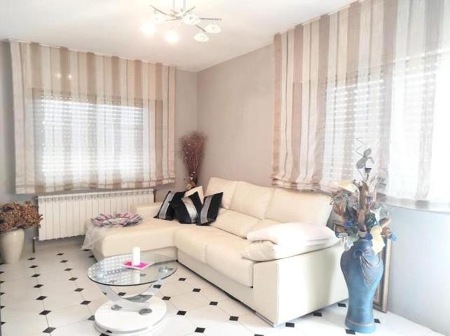 Casa en venta en Cambados photo 0