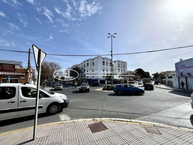 Chalet en venta en Chiclana de la Frontera, Centro photo 0