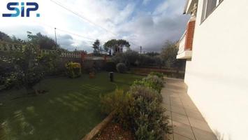 Casa en venta en Avinyonet del Penedès, L´arboçar photo 0