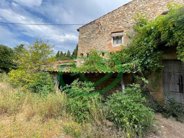 Casa con terreno en venta en Vilanant photo 0