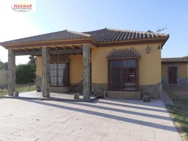 Casa con terreno en venta en Chipiona, El Pinar de la Villa photo 0
